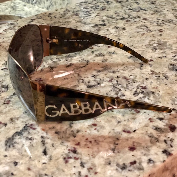 Dolce & Gabbana sunglasses - Picture 3 of 4